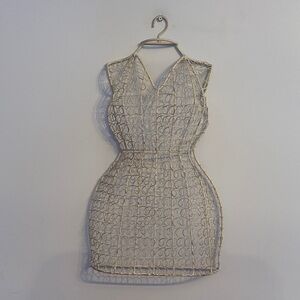 Wire sculpture jewelry organizer